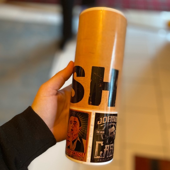 Johnny cash 20oz tumbler - Picture 2 of 2